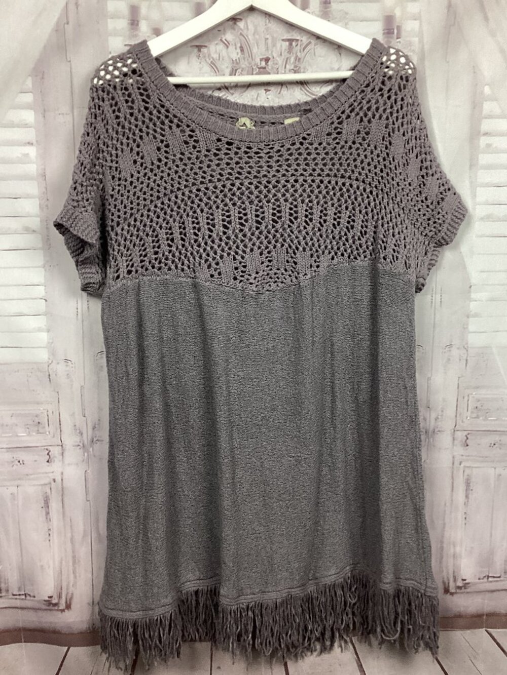 BKE Gray / Purple Crochet Knit Tunic Top XL
